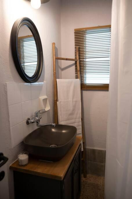 Nona דירת מטיילים בסטייל Apartment Qaşrīn Exterior foto